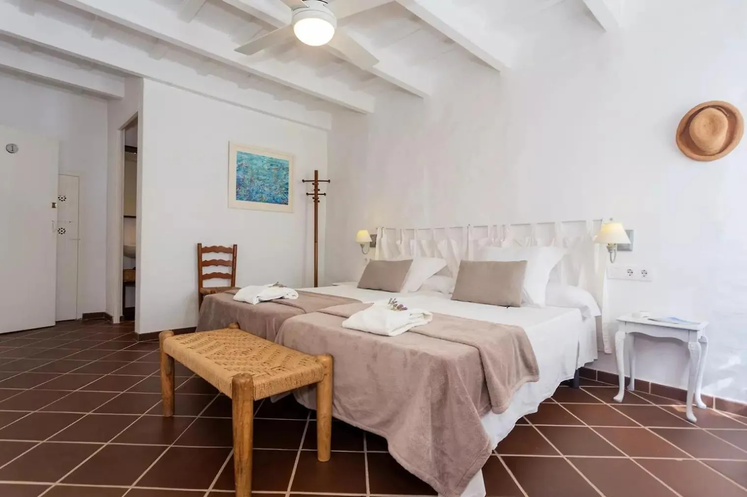 Farm stay Menorca Agroturismo Llimpet Alaior Spain